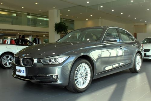 BMW 3-Series Sedan