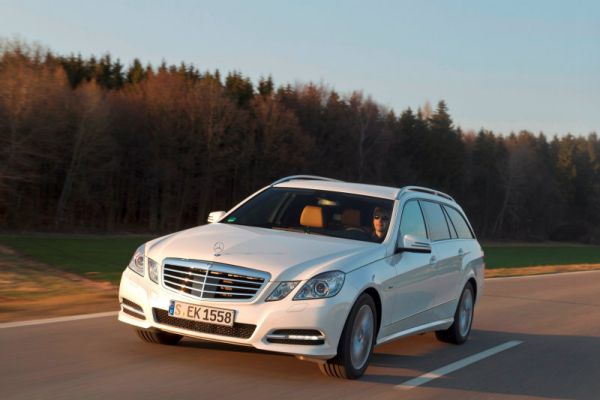 Mercedes-Benz豪華商務車最佳入主時機 成功菁英人士首選  輕鬆躍升三芒星 189