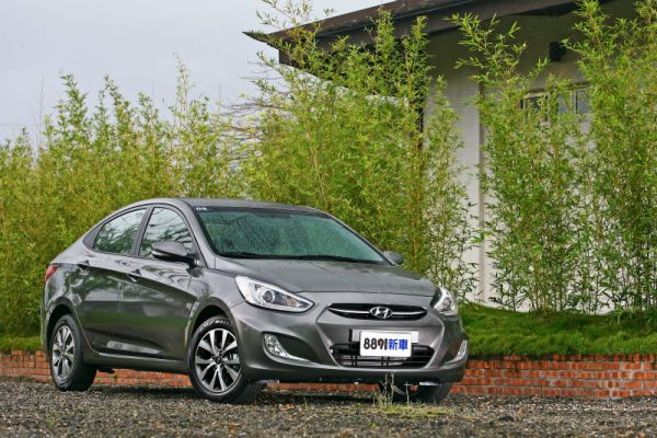 【Hyundai】Verna 1.6 小車也能享受大空間 232