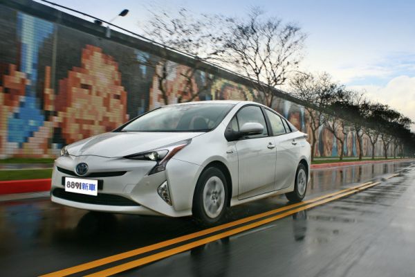 【Toyota】超越科技，甚至科幻！Toyota Prius 308