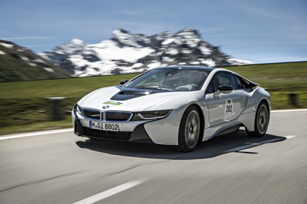 BMW i8蟬聯「2016國際引擎大獎」1.4~1.8升級距冠軍 3762