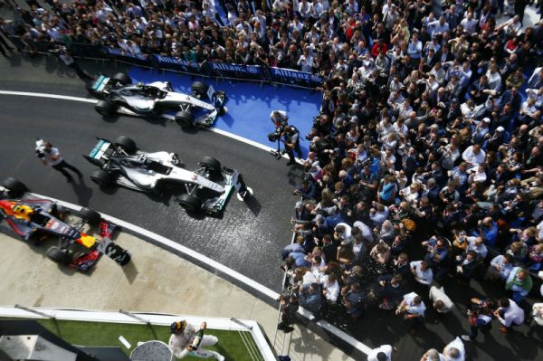 Mercedes-AMG PETRONAS稱霸F1銀石賽道 3921