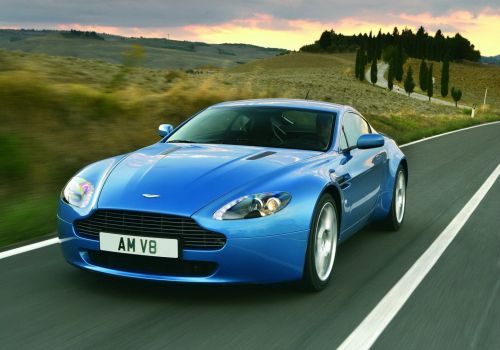 Aston Martin/奧斯頓·馬丁 V8 Vantage