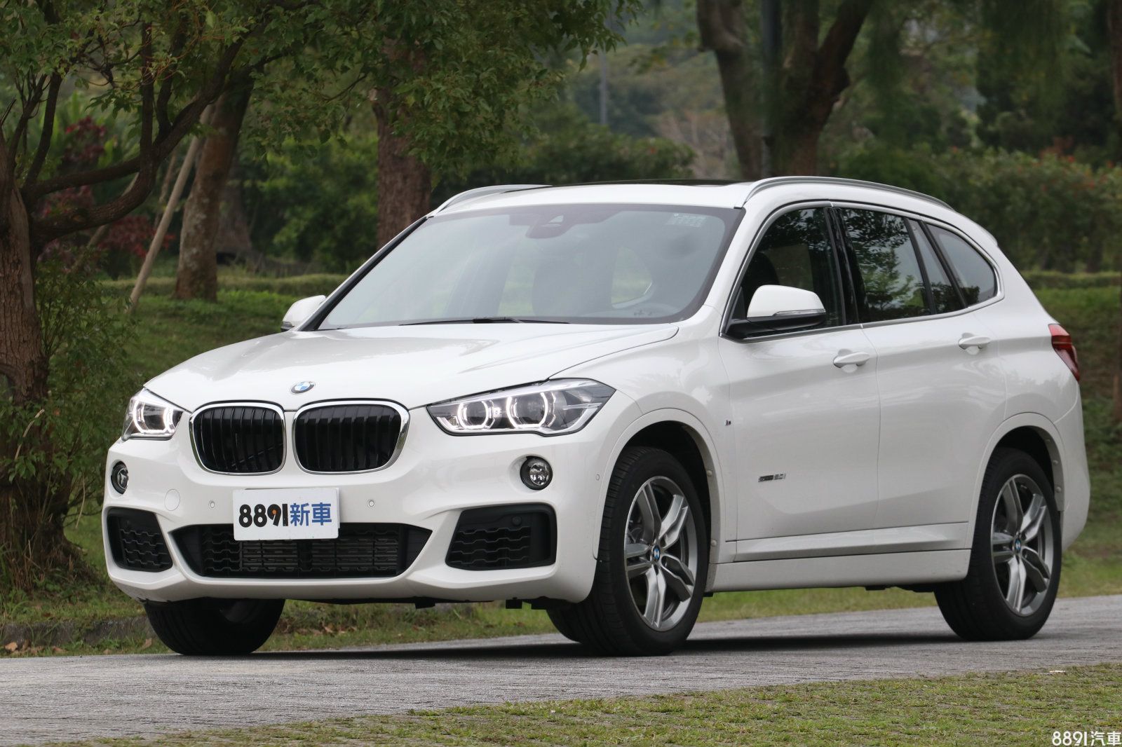 Bmw 18 X1 Sdrivei汽車圖 汽車圖片 81新車