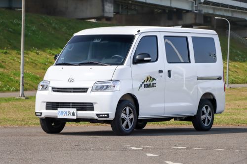 Toyota Town Ace Van