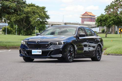 BMW i5