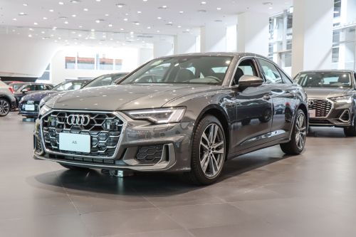 Audi A6 Sedan