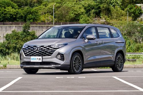 Hyundai Custin