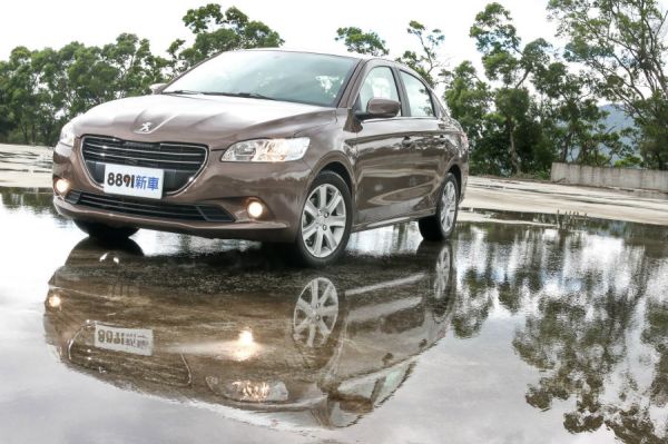 平民浪漫風 Peugeot 301試駕 589
