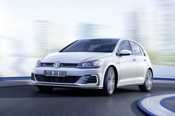 節能小鋼砲 VW Golf GTE與GTD亮相 4535