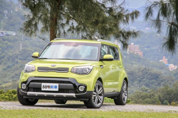 力抗日系跨界軍團 Kia Soul 1.6 CRDi震撼版 830