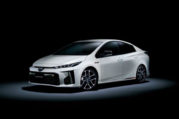 PHEV不忘性能 豐田Prius PHV GR Sport登場 5677