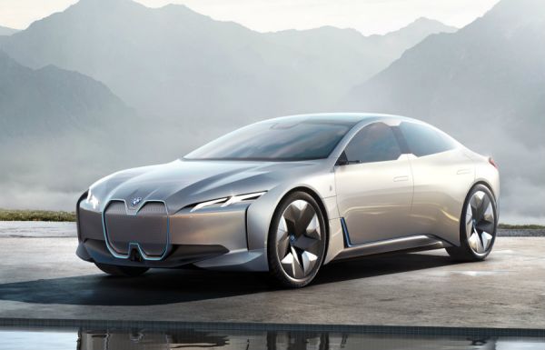 技術待突破 BMW坦言電動車大規模量產還得再等等 6623