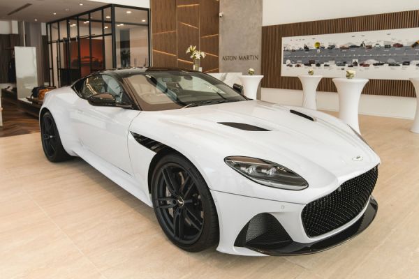 馬丁旗艦登台！DBS Superleggera 1680萬上架 7639