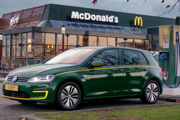 入座就像置身麥當勞 VW推出e-Golf McDrive特別版 8182