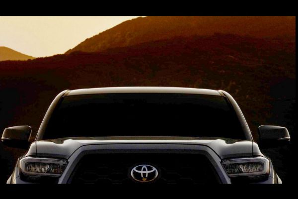 2019芝加哥車展豐田Tacoma小改預告 同門Hilux將登台 8609