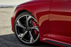 動力不變、殺氣更濃！Audi小改款RS4 Avant正式發表 9623