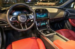 豪華科技內裝上身 Jaguar XE 219萬起預接登場！ 9761