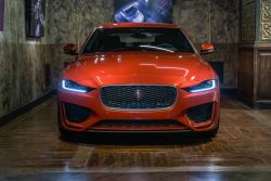 豪華科技內裝上身 Jaguar XE 219萬起預接登場！ 9761