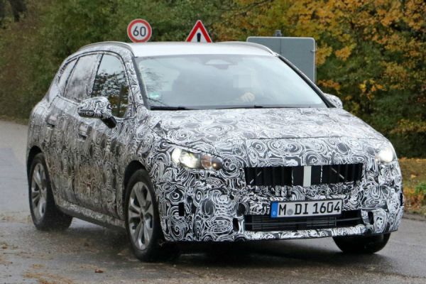 BMW 2AT偽裝捕獲 朝向跨界風格設計