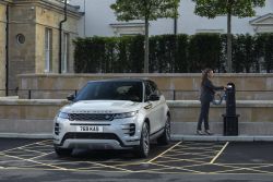 三缸PHEV榨出三百匹 Land Rover Evoque/Discovery Sport P300e發表 10505