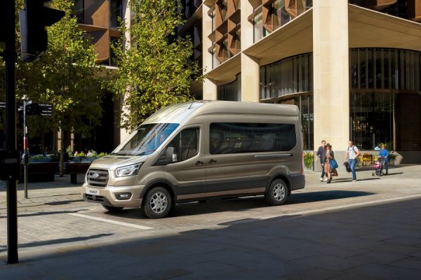 福特旅行家兄弟車！Transit新增10速自排變速箱