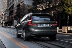 追加B4入門選項、配備小幅升級  Volvo新年式XC60車系215萬起 11291