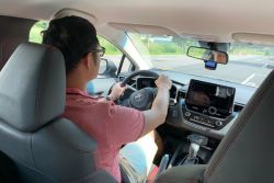 【素人試駕】比休旅更適合當旅伴嗎？開著2020年豐田Altis Hybrid GR Sport遊X Park水生公園 1671
