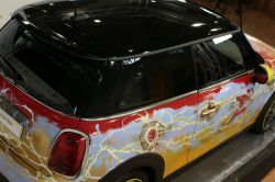 DC英雄「閃電俠」80歲！Mini Electric彩繪車致敬 11511