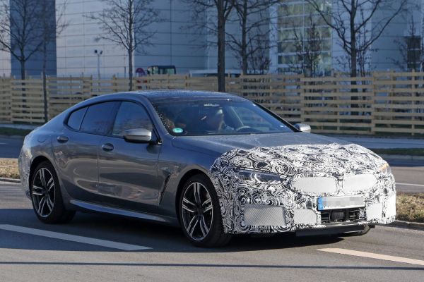 小鼻子小眼睛！小改款BMW 8系列首度捕獲 12131