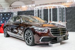 滿滿的科技大平台！賓士新世代S-Class四車型446萬起登台 12140