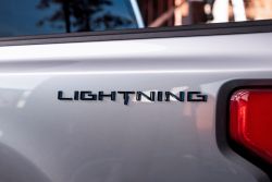 福特首輛純電貨卡！F-150 Lightning預告5/19亮相 12568