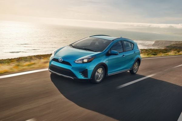 大電池更新、平均油耗35.8km/L 大改款Prius C日本7月登場 12812