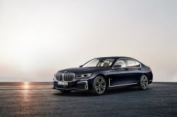 限量配備升級！BMW 7系列推出Diamond Edition版本！ 13243