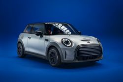 塑膠做的？Mini Strip環保車推廣永續經營 13571