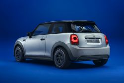 塑膠做的？Mini Strip環保車推廣永續經營 13571