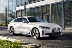 iX與i4登台倒數 BMW原廠設計師「視訊講解」 13716