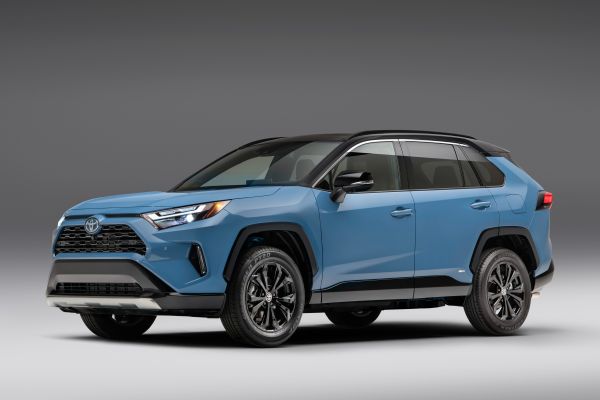豐田美規新年式RAV4預告下月開賣 外觀小整、追加油電新車型 13961