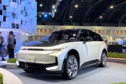 鴻華先進Model C、Model E參加曼谷車展 雙雙獲獎！ 14570