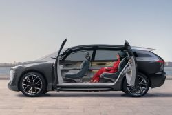 Audi Urbansphere「超未來感」概念現身 預覽品牌全新休旅雛形 14670