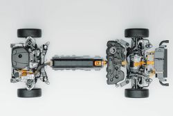 22.5年式Volvo XC90補回T8動力！還比預售便宜3萬 14685