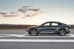 Audi e-tron S家族正式上市！雙車型394萬起 14697