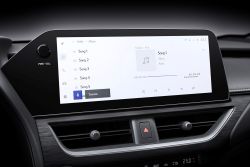 Lexus UX小改款登場 導入觸控螢幕、手機解鎖功能 14812
