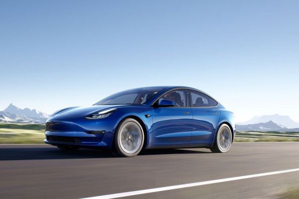最多漲9.8萬 特斯拉Model 3兩車型再喊漲