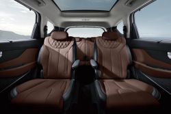現代Santa Fe新增Royal Seat六人座車型 後座空間更舒適 15490