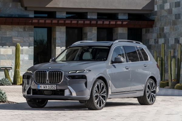 BMW X7小改款518萬起預售 預計年底正式上架
