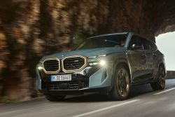 BMW XM正式發表！653hp性能油電休旅 15647