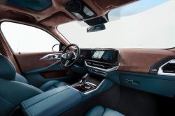 BMW XM正式發表！653hp性能油電休旅 15647