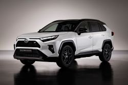 歐規Toyota RAV4追加GR Sport版 國民休旅變帥了！ 15790