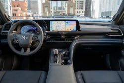 新世代豐田Crown美國開賣 雙油電動力、TSS 3.0入列 15830